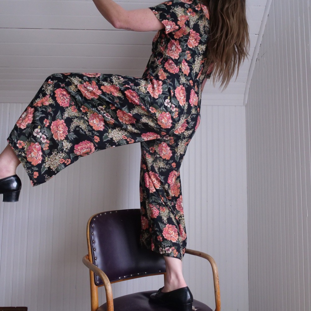 Vintage 90s Wrapper dark floral‎ rayon wide leg jumpsuit - Picture 4 of 8